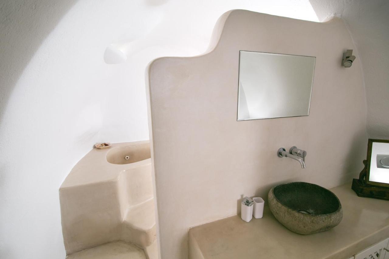 Menias Cave House Apartment Oia  Exterior photo