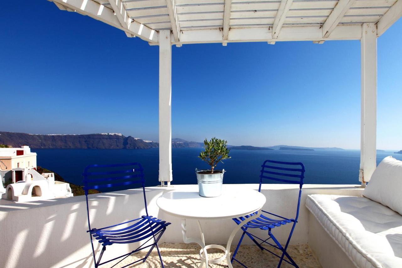 Menias Cave House Apartment Oia  Room photo