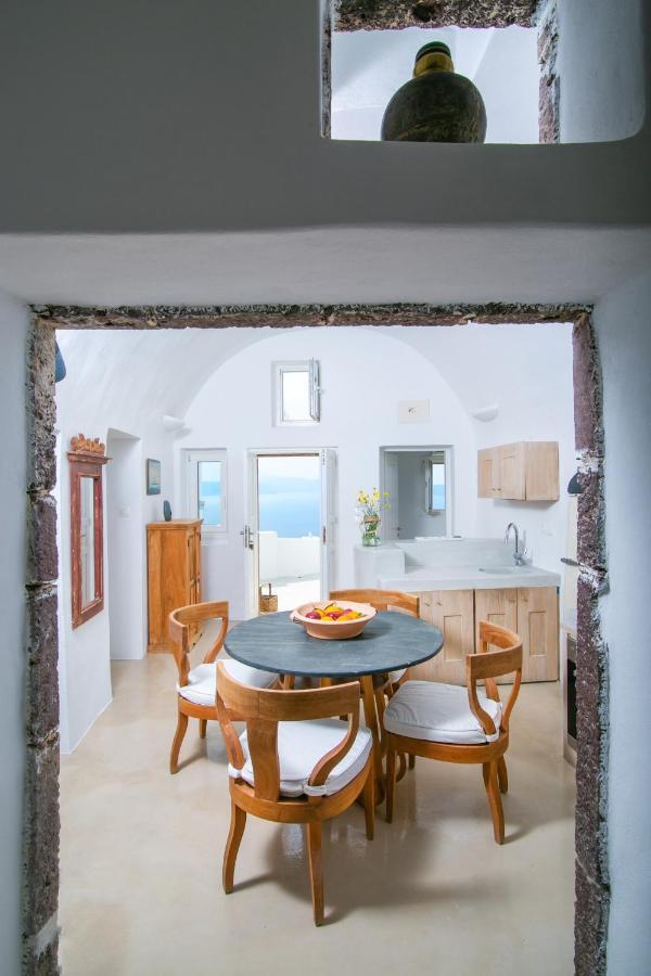 Menias Cave House Apartment Oia  Exterior photo